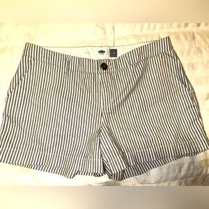 Old navy size 2 like new shorts